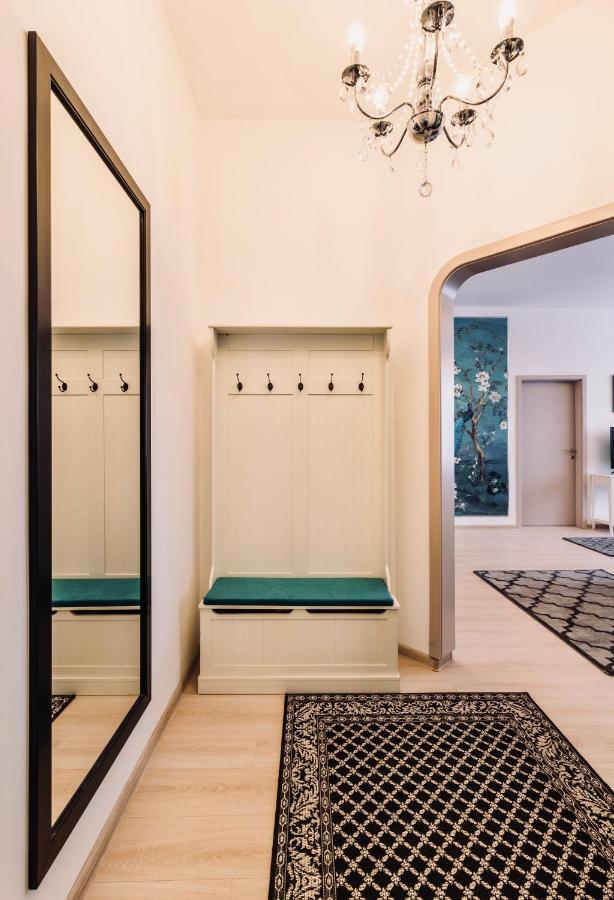 Monarchia Apartman Grand Mosonmagyarovar Bagian luar foto