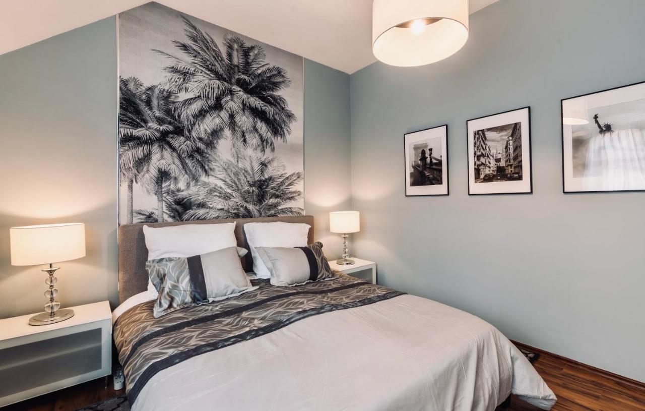 Monarchia Apartman Grand Mosonmagyarovar Bagian luar foto