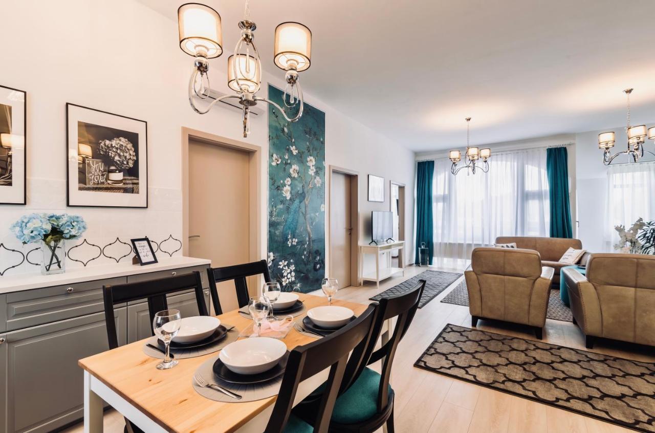 Monarchia Apartman Grand Mosonmagyarovar Bagian luar foto