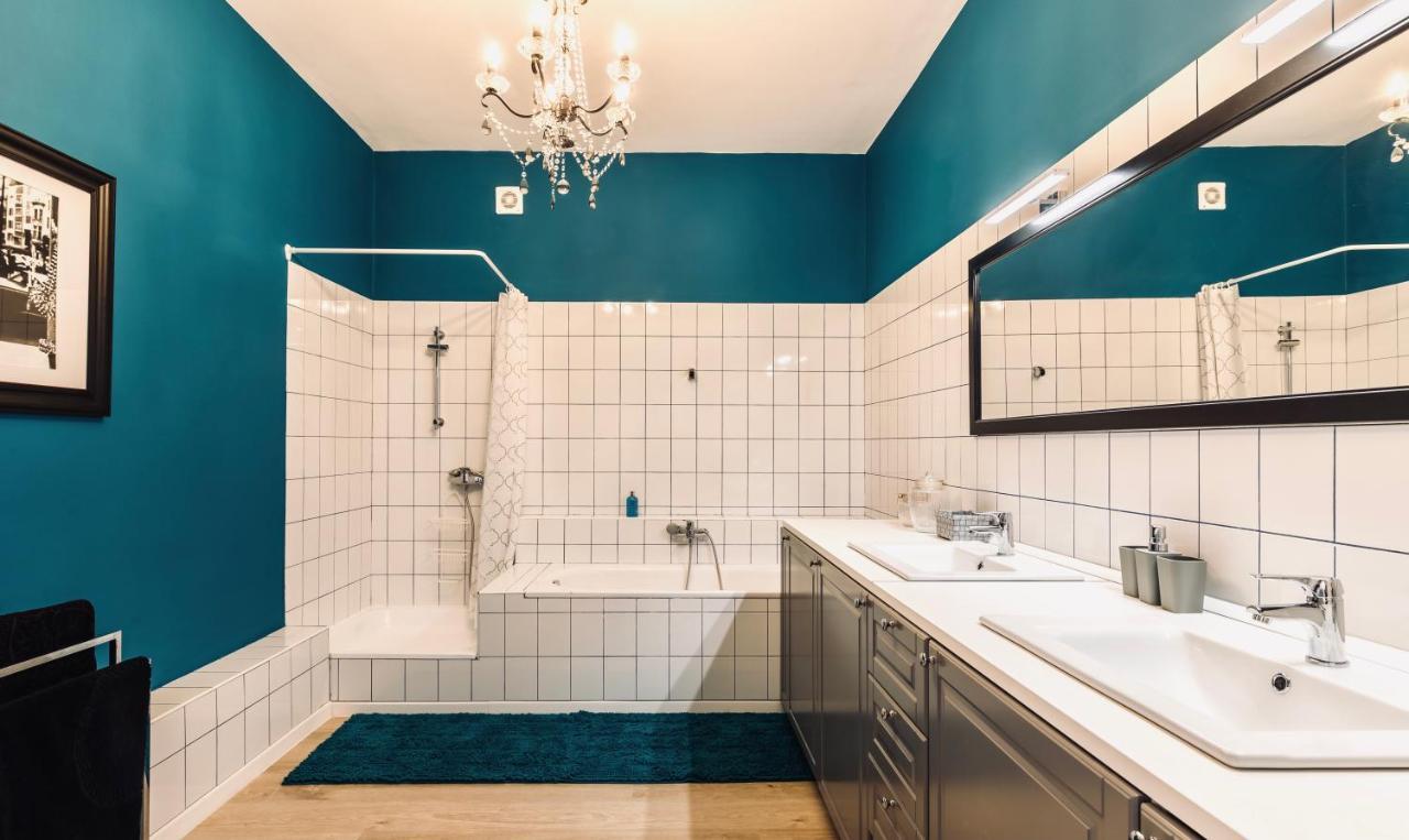 Monarchia Apartman Grand Mosonmagyarovar Bagian luar foto